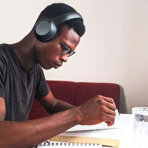 柔和的正在读书时刻