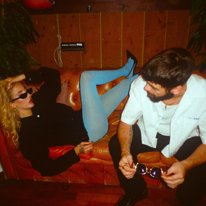 Spelar ingen roll (feat. Simon Superti)