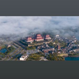 尼陈山