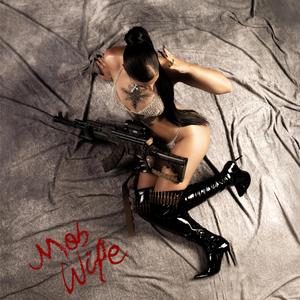 Lucky Hoe (feat. Bexnil)