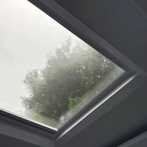 在雨中散步九十九步