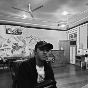 Ade Nona model tanta