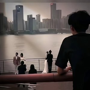 满眼对她的遗憾