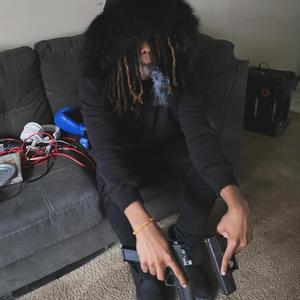 Run em down (feat. Siyahxo)