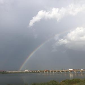 海盗船长一会儿想靠岸一会儿想扬帆妹妹你要上了贼船可别怪哥哥没说清自己是个混蛋