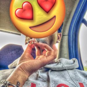 Off A Pill (feat. MikeBrokeasf)