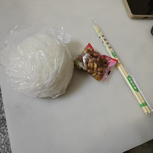 "难怪春迟迟不肯来"
