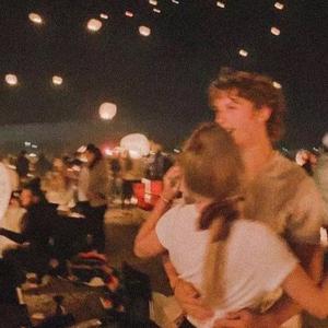 故事里的那个她