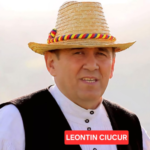 Merg Cu Mândra Pe Cărare