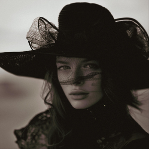 Заманила, Закрутила