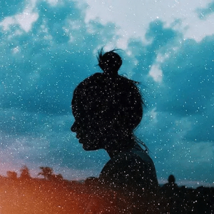 你像遥远的星辰