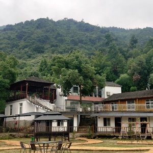 爱你的恶劣任性与眉眼