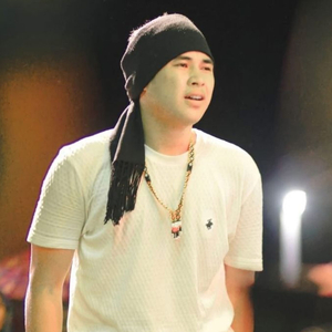 Hitik Sa Bunga (Live)