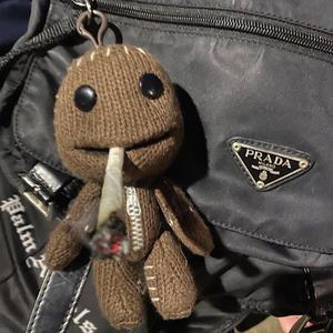 Diamonds (feat. Rari Kari)