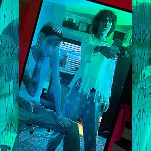 WAFFLIN (feat. LYNN)