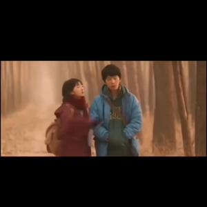 Pencerede yağmur içeride huzur