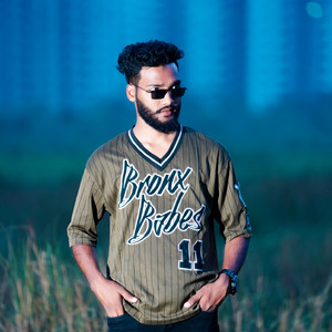 ডুবে ডুবে ভালোবাসি