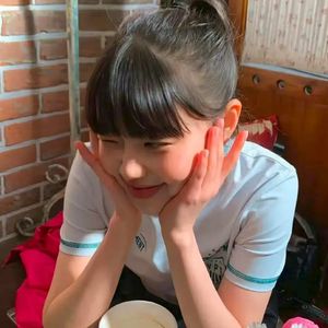 当真爱降临时 (We Don't Talk Anymore)