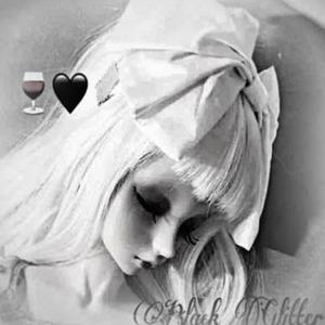 leaking black glitter