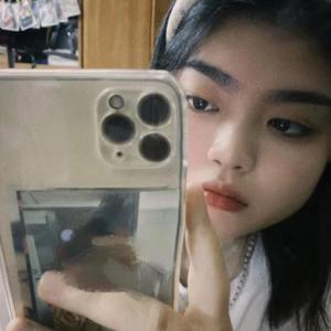 孤独的人活在幻想中（女生版）