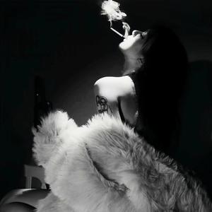 唱着情歌流着泪-dj