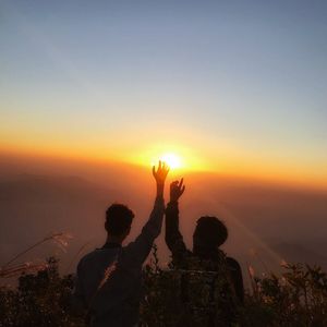 盛世年华-高文千 伴奏