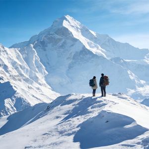 風吹過雪山之巔
