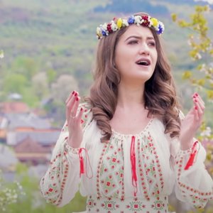 Haidați măi români acasă