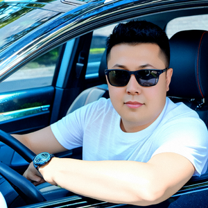 Xopur Balla / 司机小伙子