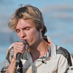 Батареи (feat. Sheluvsrock3t)