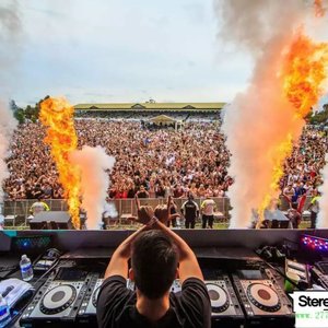 Slowgold - Karusel_-_Break_It_Down_Radioo（original)（djahsa007 remix）