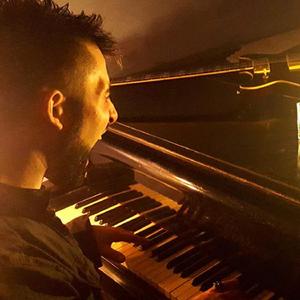 Dziewczyna o perłowych włosach (Dziewczyna o perłowych włosach)