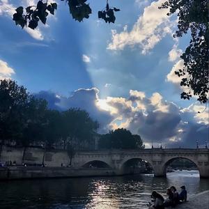 盼望我别去后会共你在远方相聚