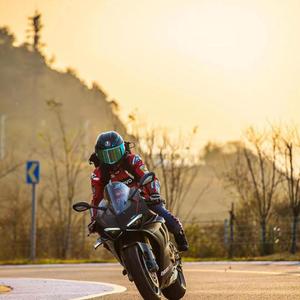 梦比优斯凤凰形态