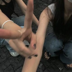 帽檐反戴(女声)