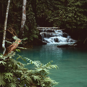 Piano relaxing music with water sounds meditation