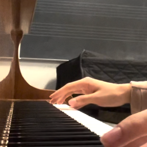 电钢琴弹的莱蒙练习曲