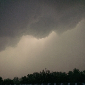 且行，且慢，且回首