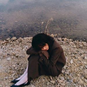 东京的雨落不到巴黎