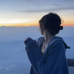 海鸥的鸣声响起