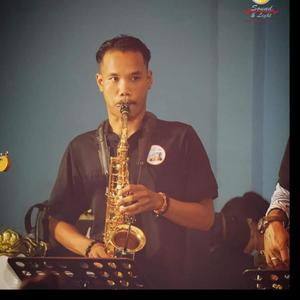 ស្រលាញ់បងដល់ឆ្អឹង Rikan saxophone