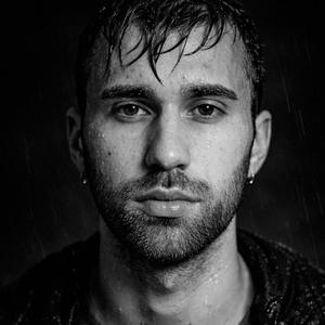 aún te pienso por las noches