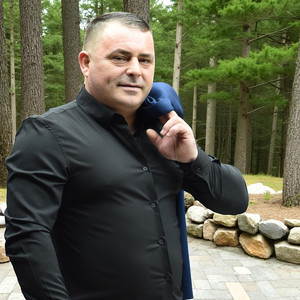 Eu plangeam si tu radeai