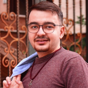 Ali Ghiasi (Cheshmat)
