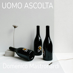 UOMO ASCOLTA