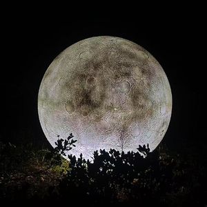 正义怪兽黑夜登场