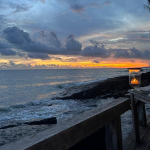 无论是开心还是难过我的爱一直不变