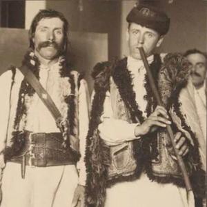 IDIOOTTI (feat. HÖGÖ MC)