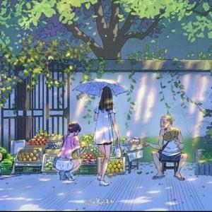 午间窗外阳光摇曳树影.