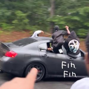 Treat like somebody (feat. Aaron)